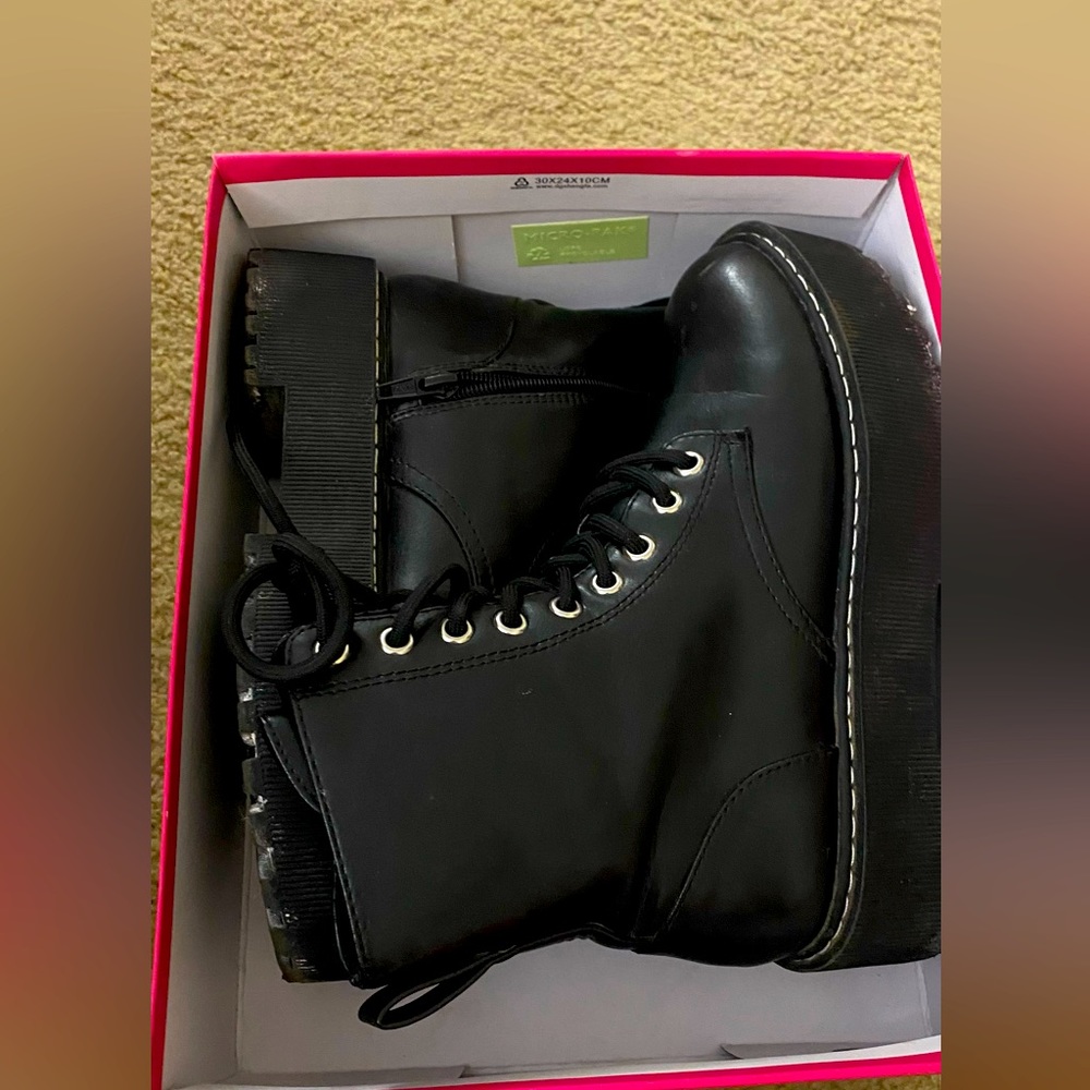 H&M chunky boots